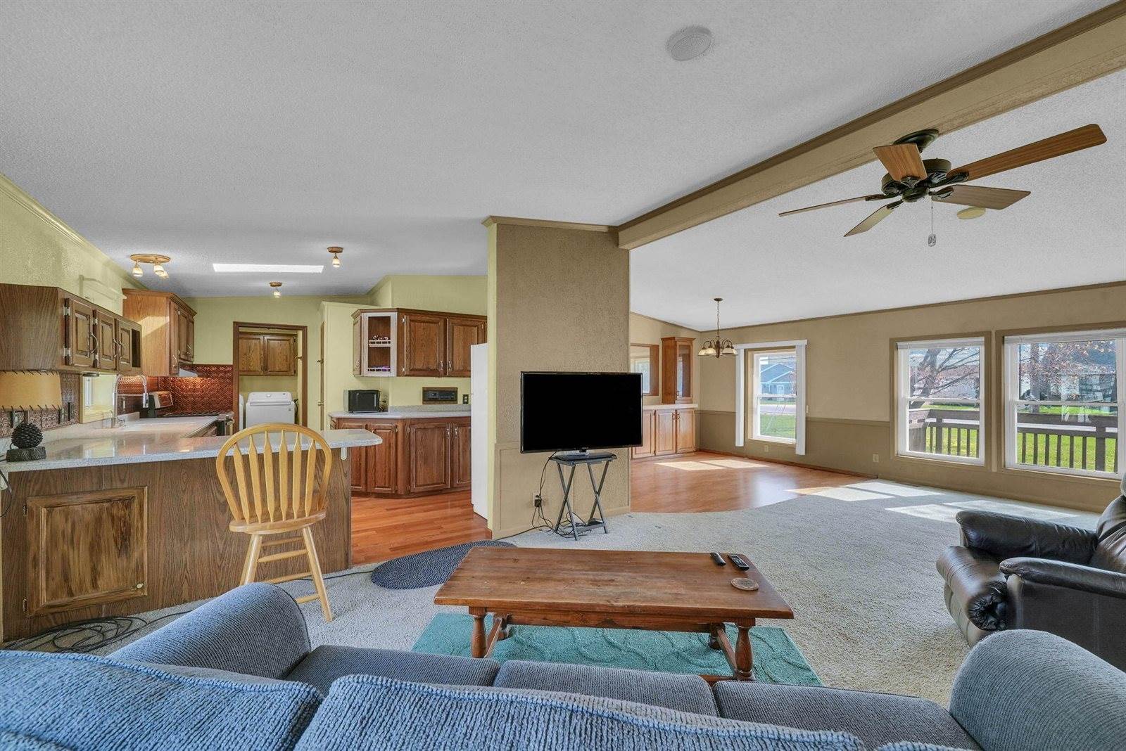 11789 West Shore Drive, Houghton Lake, MI 48629