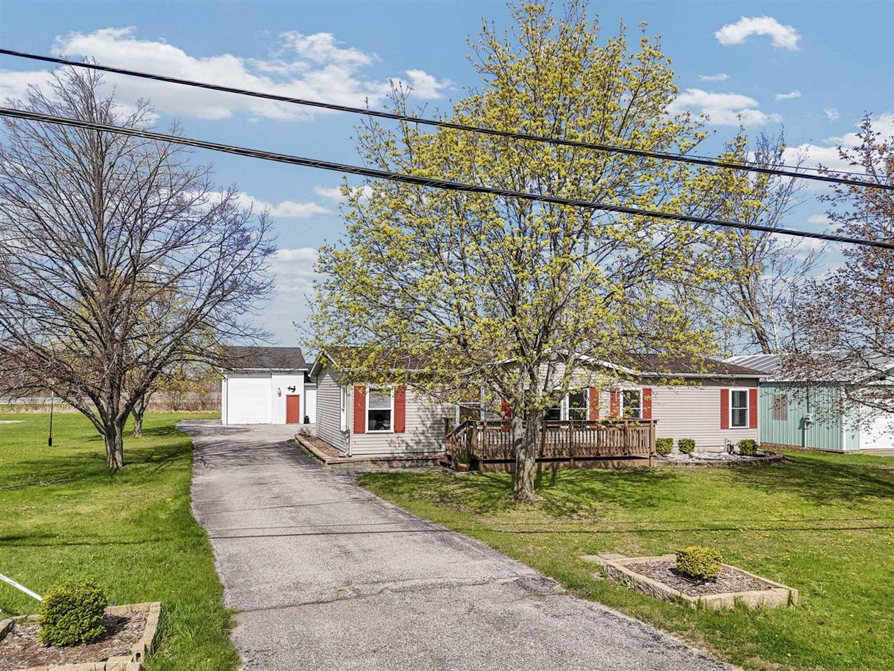 11789 West Shore Drive, Houghton Lake, MI 48629