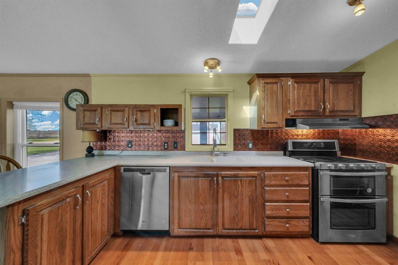 11789 West Shore Drive, Houghton Lake, MI 48629