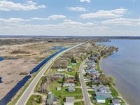 11789 West Shore Drive, Houghton Lake, MI 48629