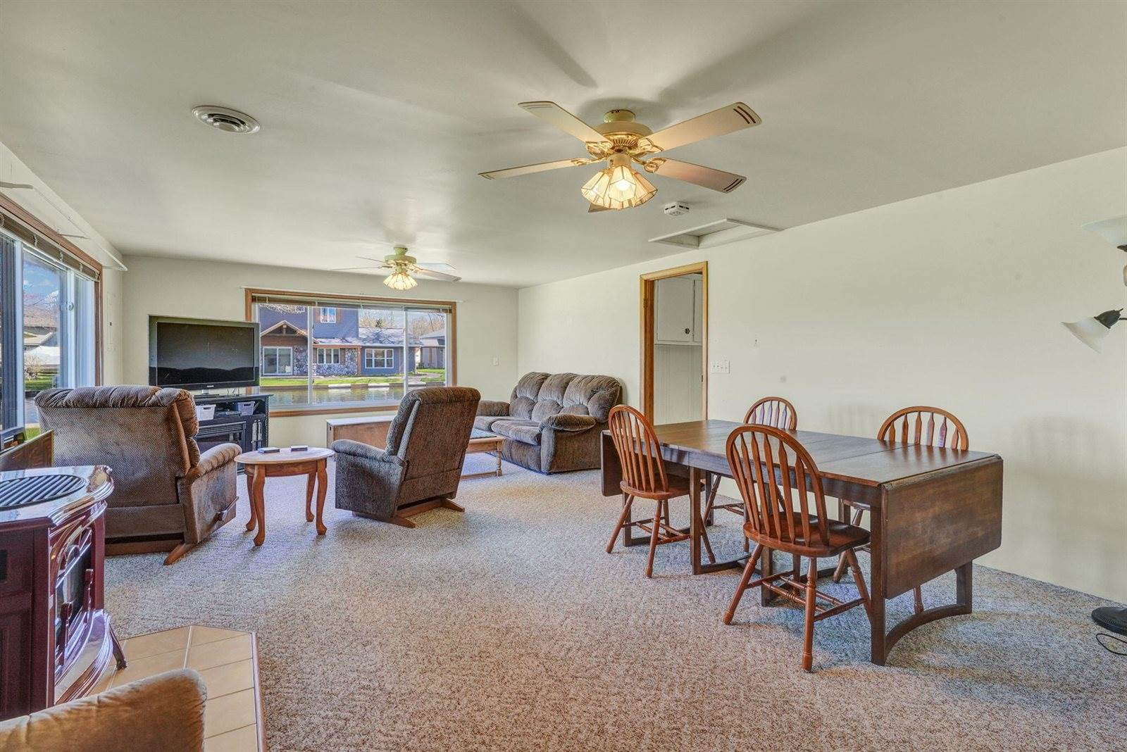 4660 Cains Drive, Houghton Lake, MI 48629
