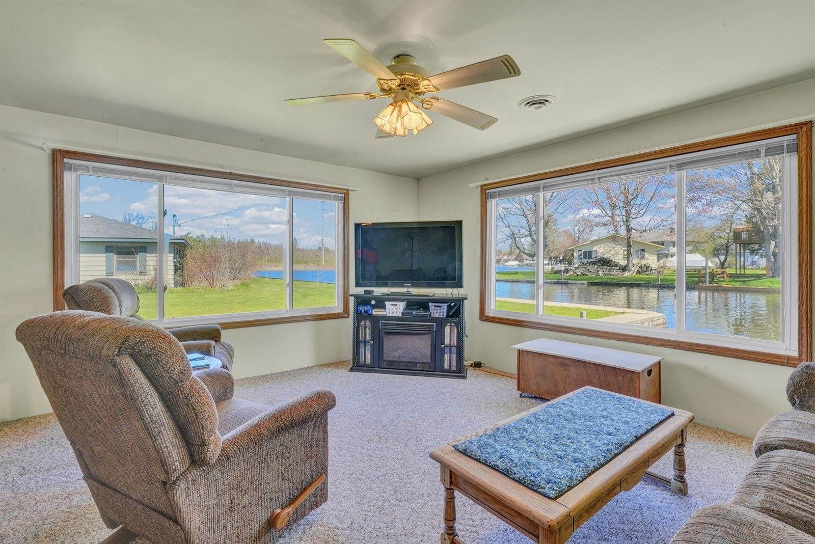4660 Cains Drive, Houghton Lake, MI 48629