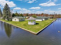 4660 Cains Drive, Houghton Lake, MI 48629