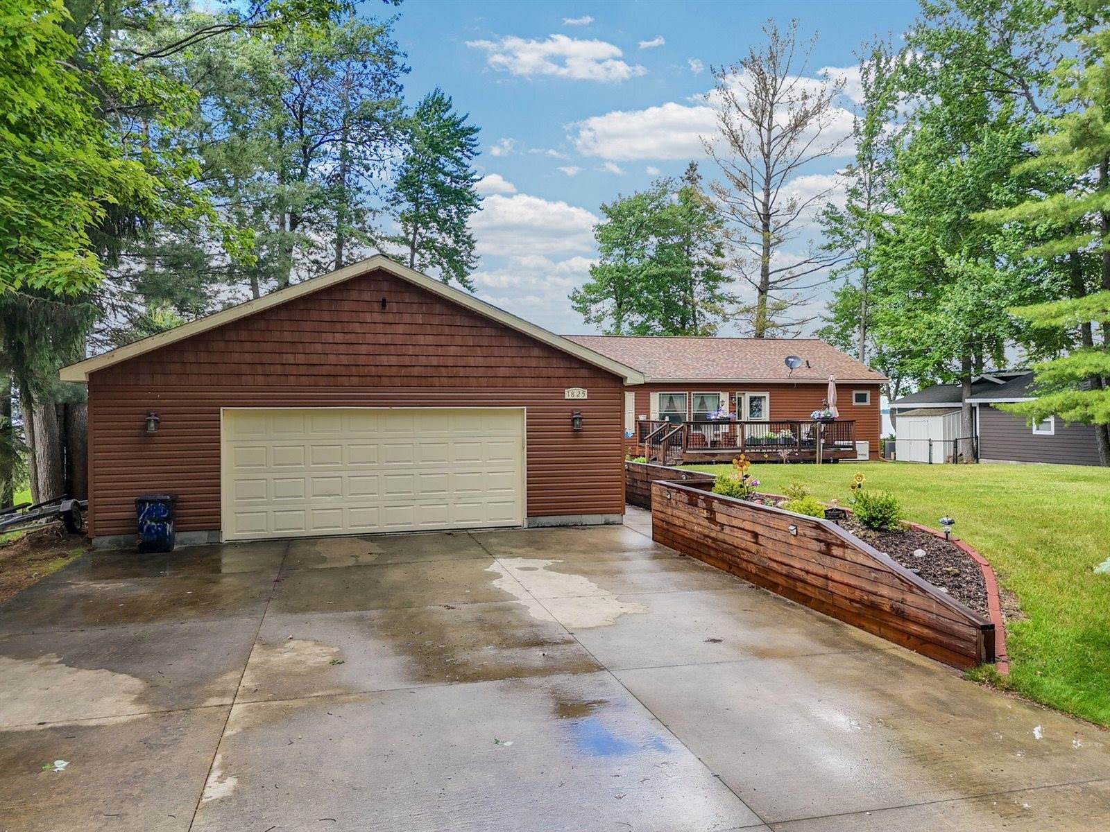 1825 1st Street, Saint Helen, MI 48656