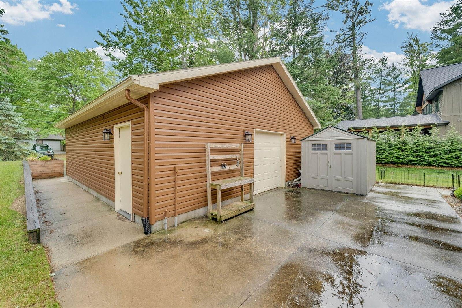 1825 1st Street, Saint Helen, MI 48656