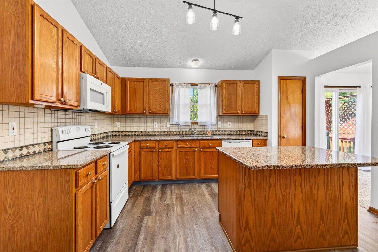 7981 Eurogrey Court, Blacklick, OH 43004