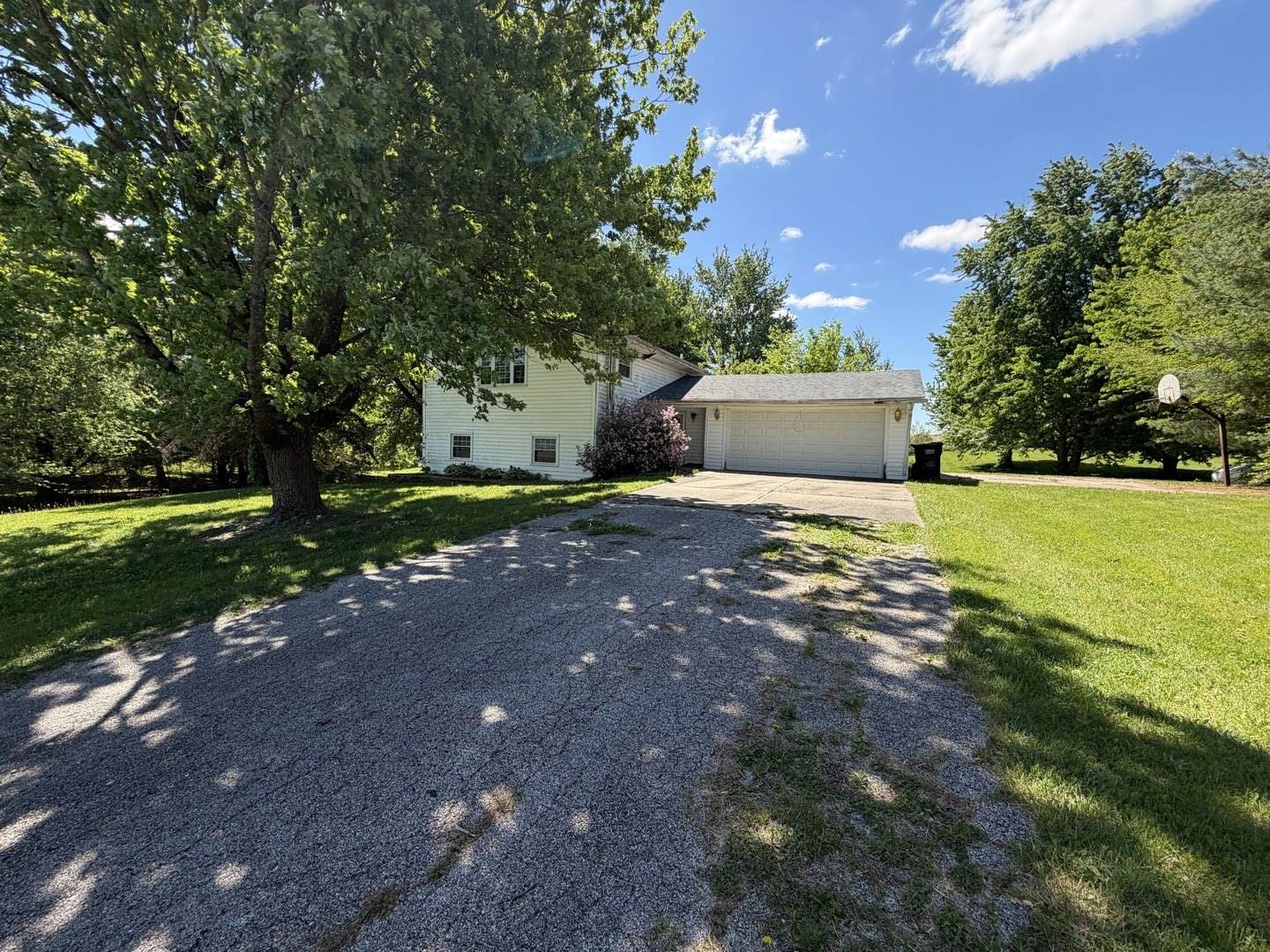 5195 306th Street, Dixon, IA 52745