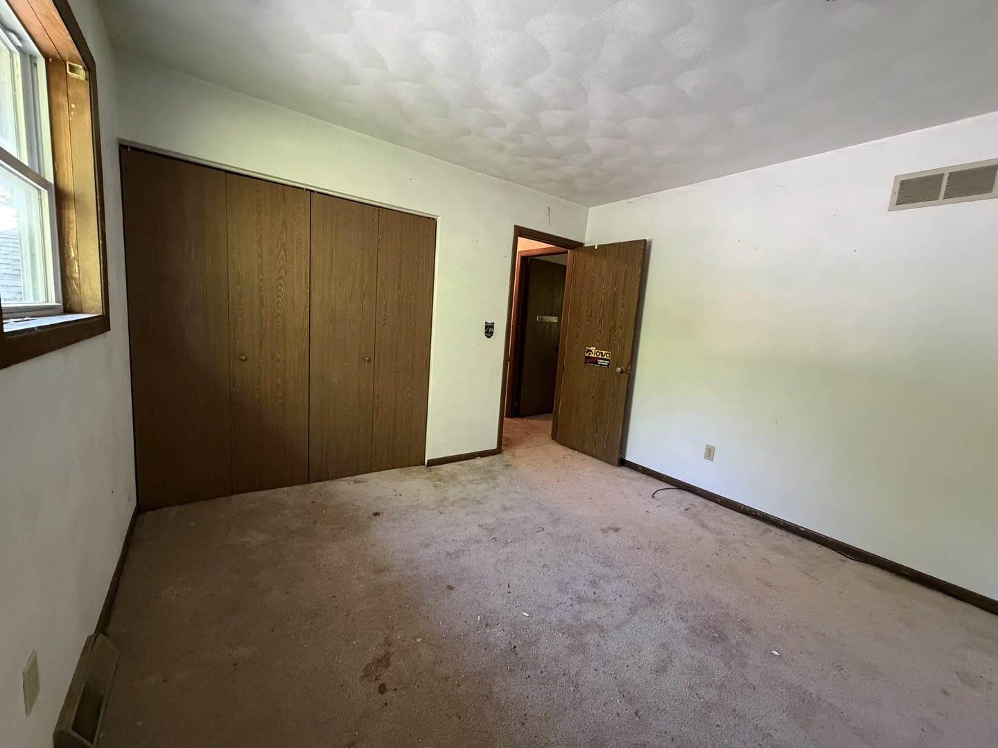 5195 306th Street, Dixon, IA 52745