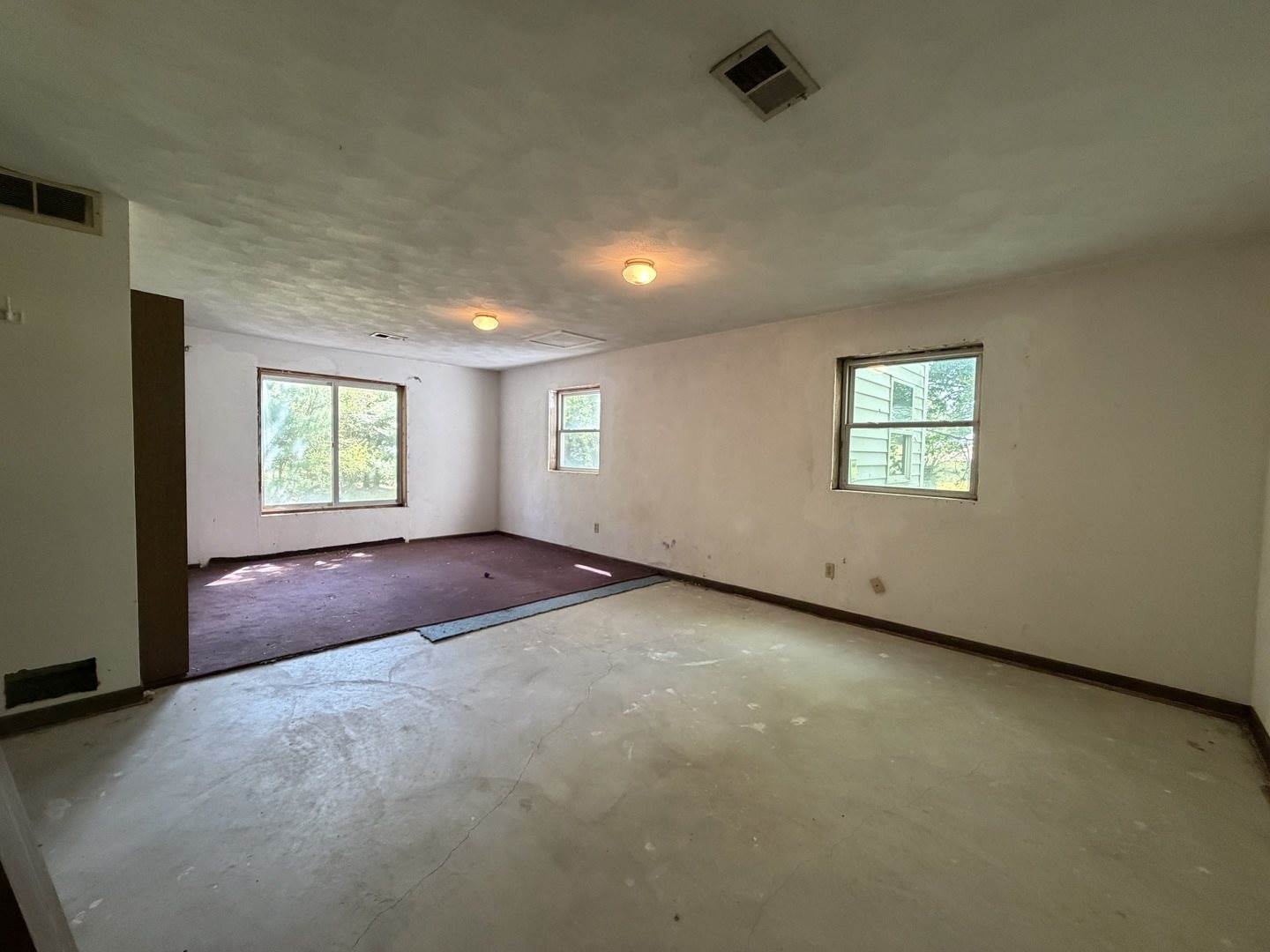 5195 306th Street, Dixon, IA 52745