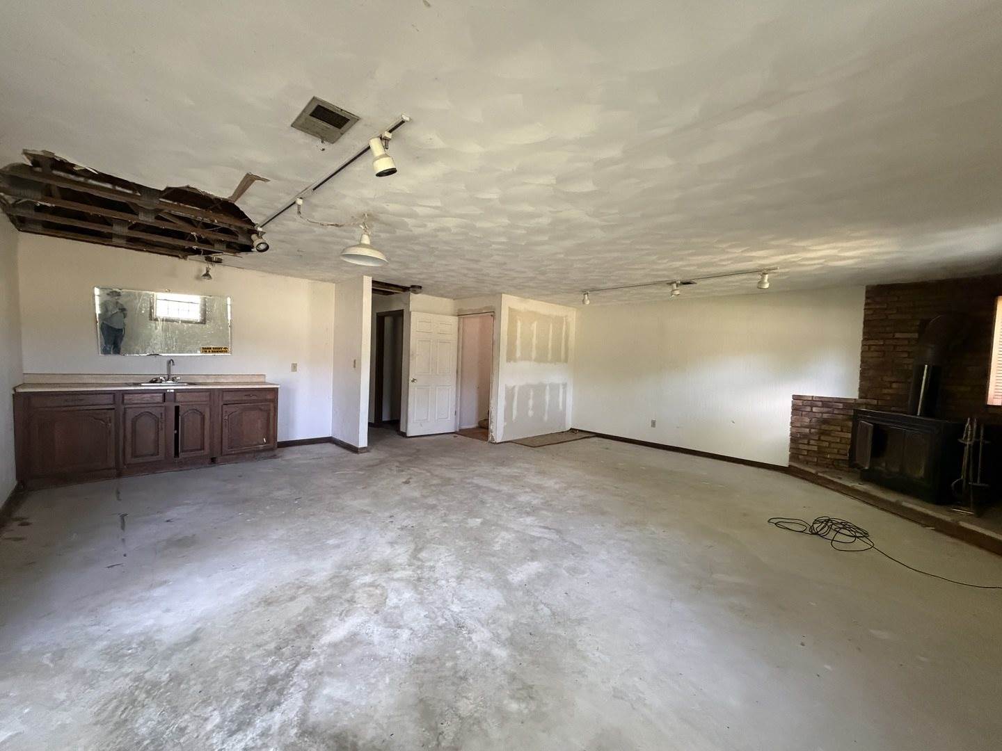 5195 306th Street, Dixon, IA 52745
