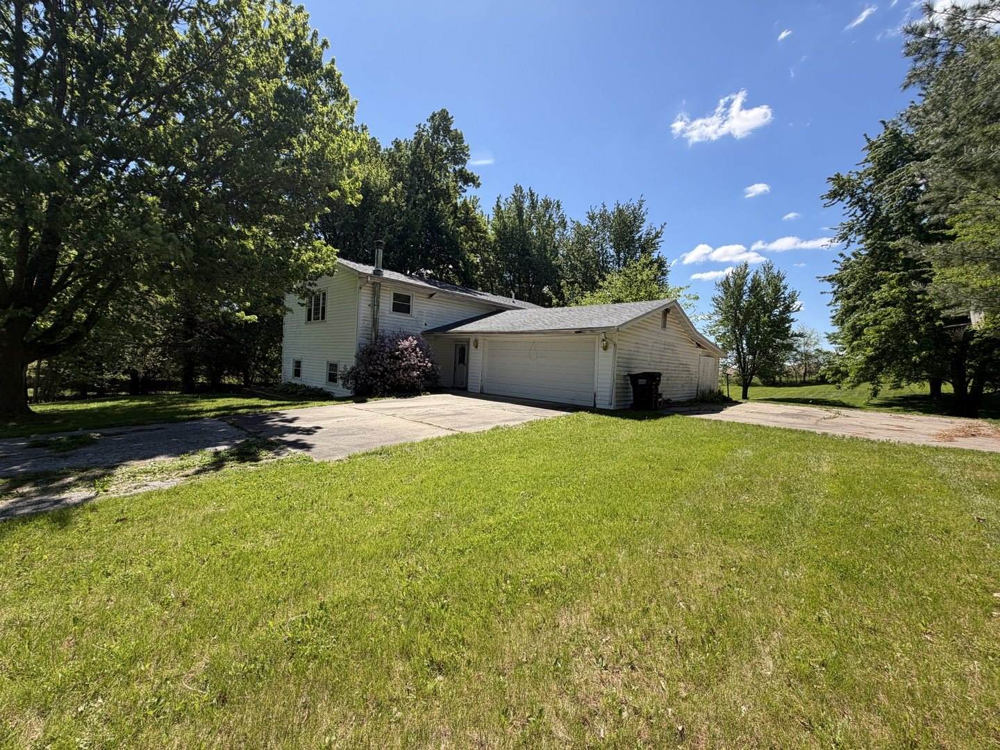 5195 306th Street, Dixon, IA 52745