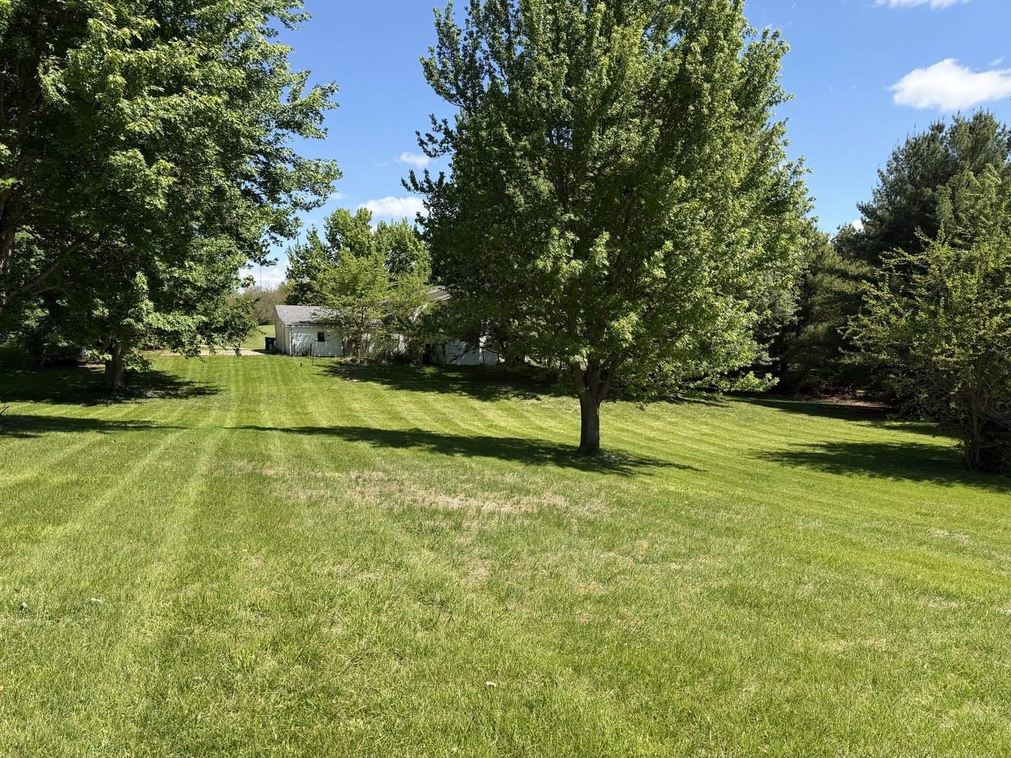 5195 306th Street, Dixon, IA 52745