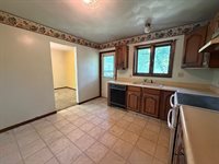 5195 306th Street, Dixon, IA 52745