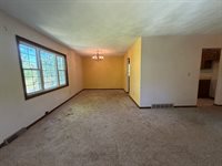 5195 306th Street, Dixon, IA 52745