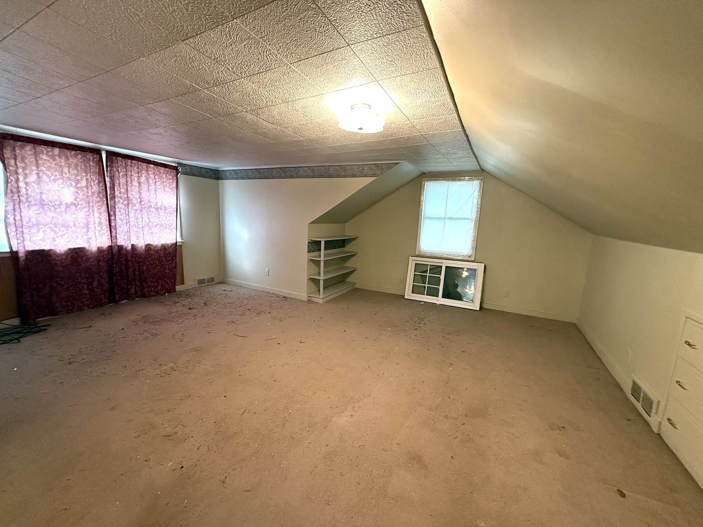 247 17th Place, Clinton, IA 52732