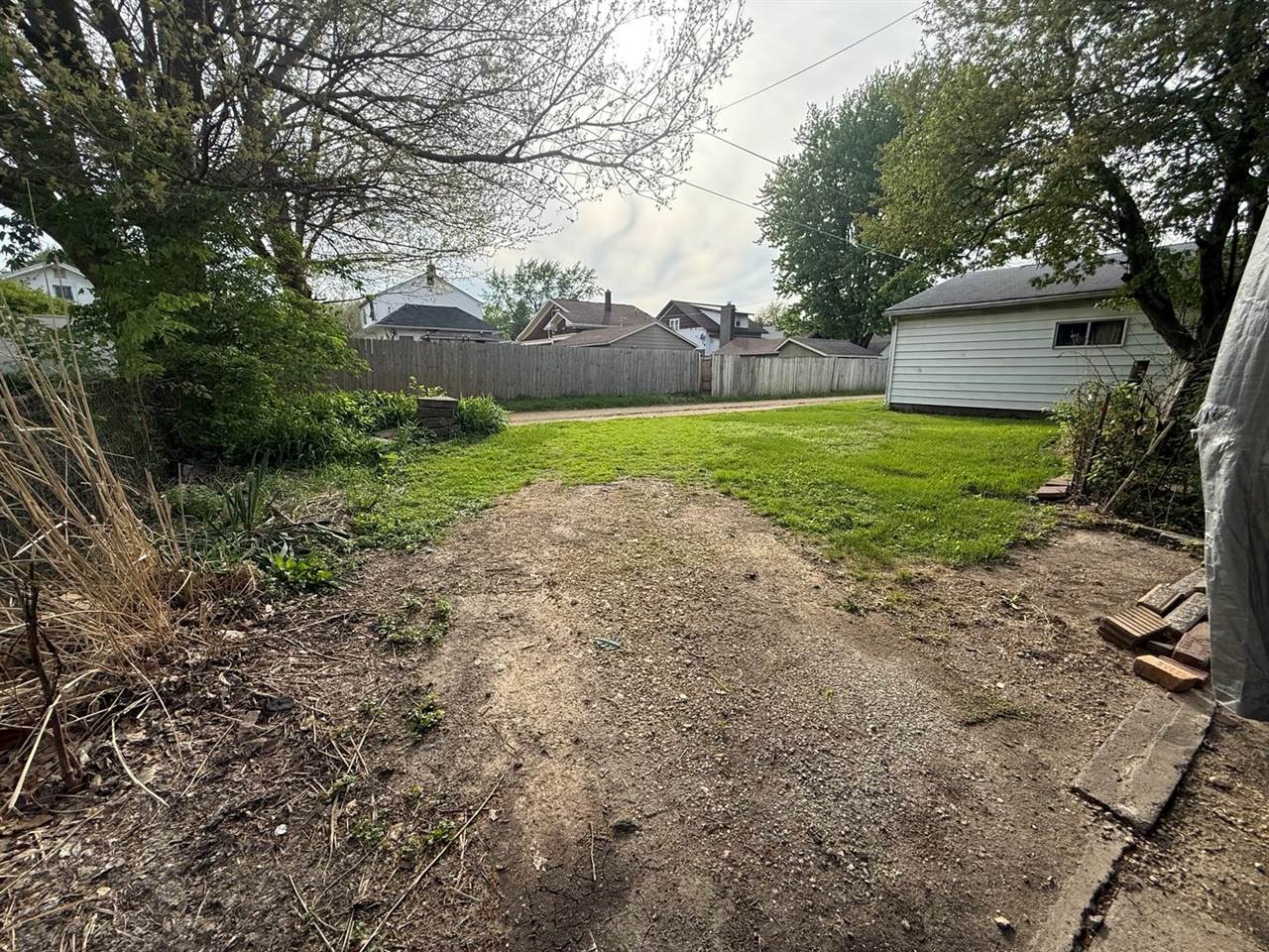 247 17th Place, Clinton, IA 52732