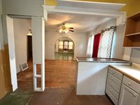 247 17th Place, Clinton, IA 52732