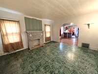 247 17th Place, Clinton, IA 52732