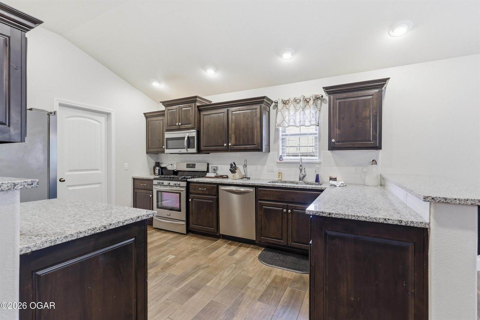 1113 Chesterfield Drive, Webb City, MO 64870