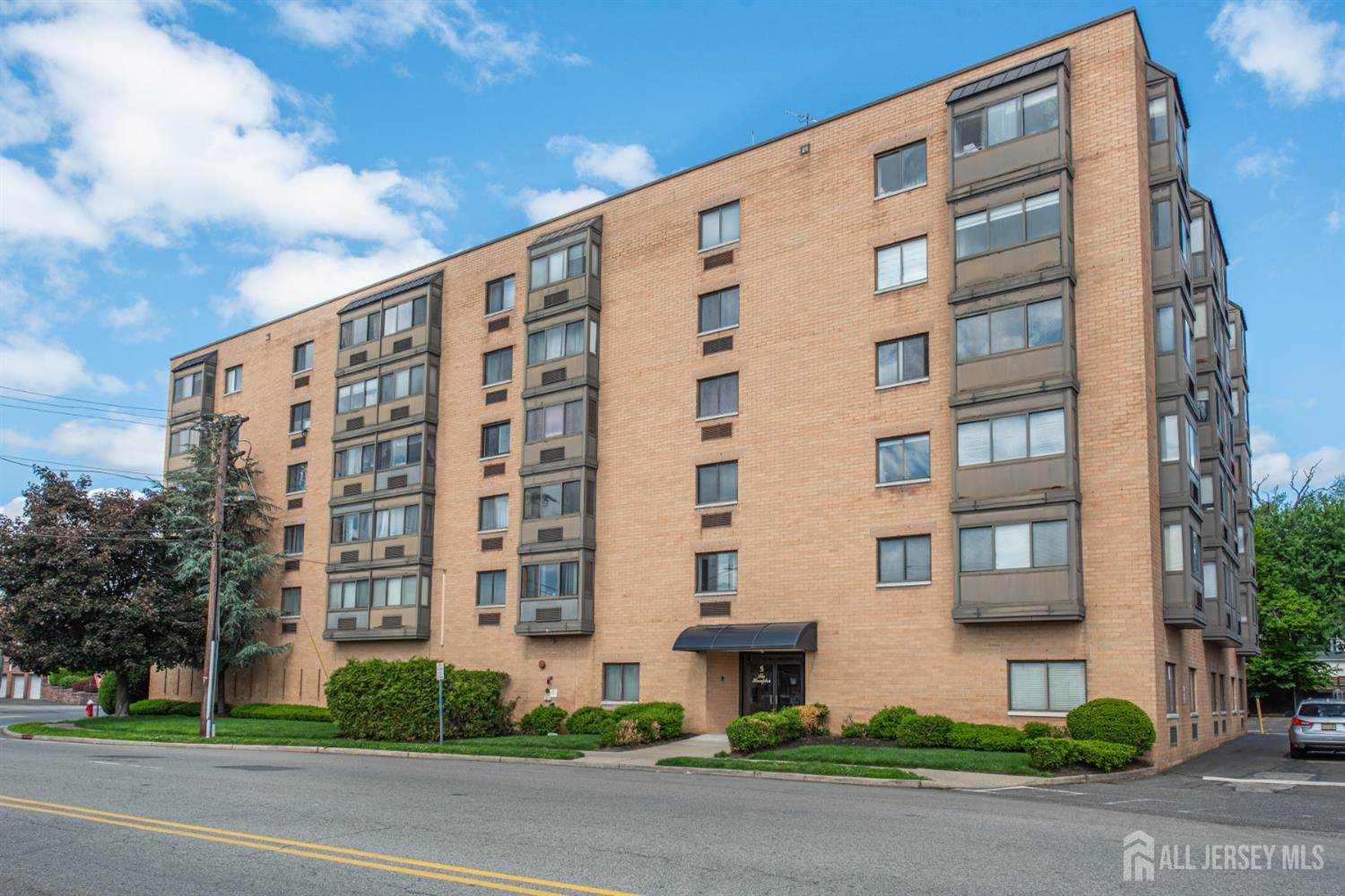 5 Linden Street, Hackensack, NJ 07601
