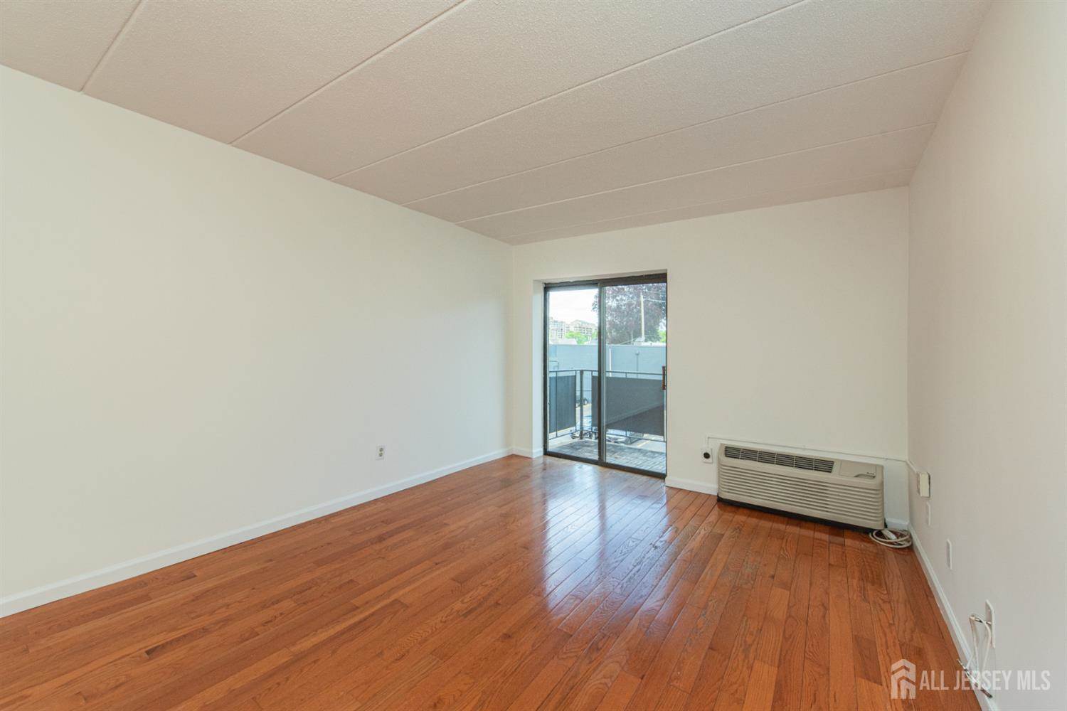 5 Linden Street, Hackensack, NJ 07601