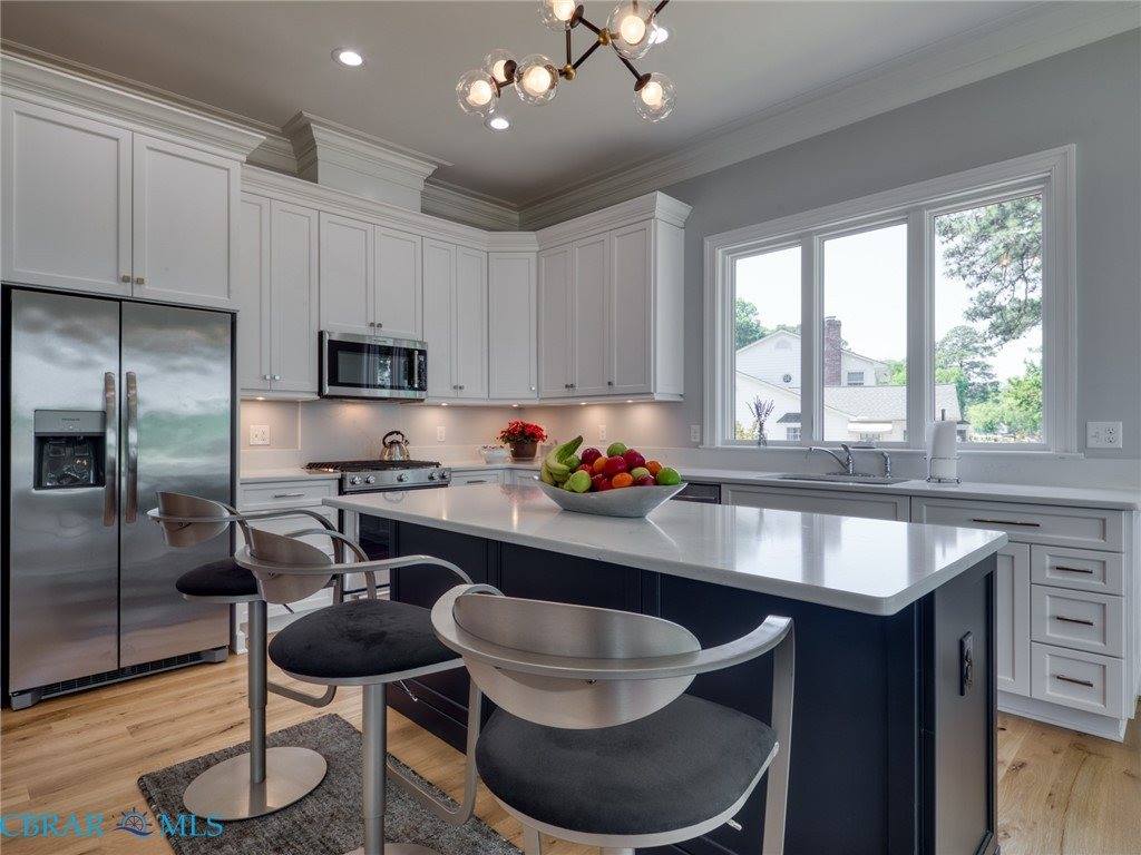 7877 Berkeley Drive, Gloucester Point, VA 23062