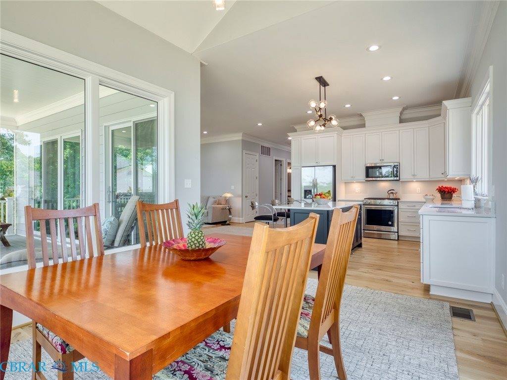 7877 Berkeley Drive, Gloucester Point, VA 23062