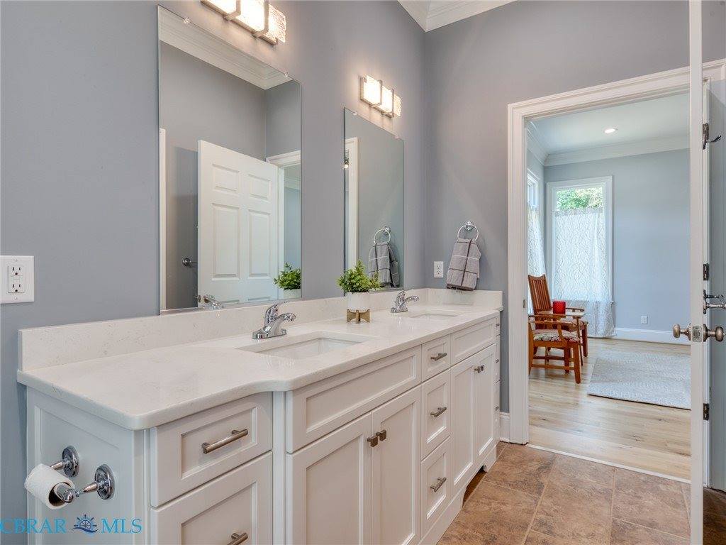 7877 Berkeley Drive, Gloucester Point, VA 23062