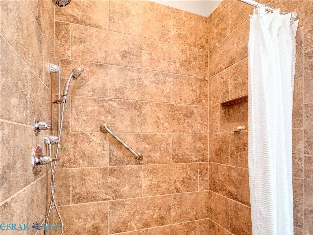 7877 Berkeley Drive, Gloucester Point, VA 23062