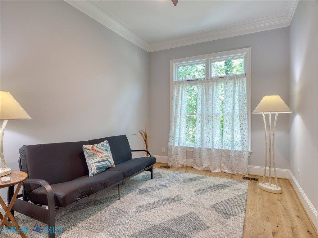 7877 Berkeley Drive, Gloucester Point, VA 23062