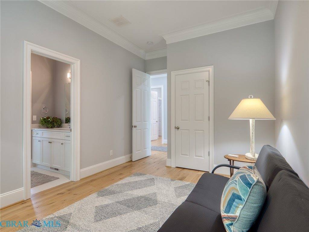 7877 Berkeley Drive, Gloucester Point, VA 23062