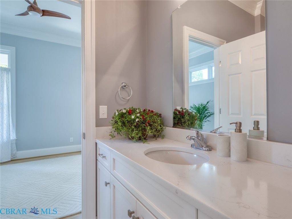 7877 Berkeley Drive, Gloucester Point, VA 23062