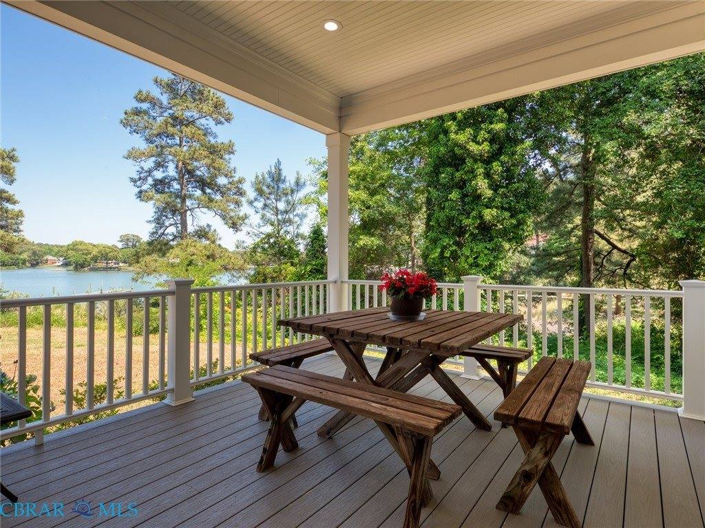 7877 Berkeley Drive, Gloucester Point, VA 23062