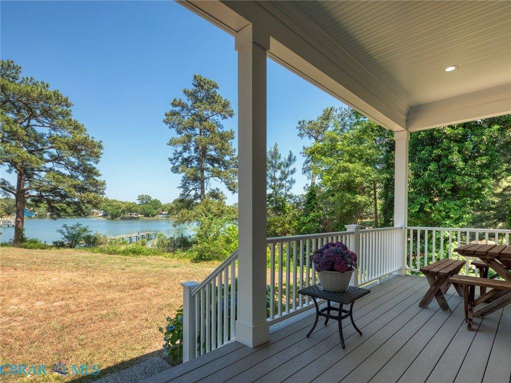 7877 Berkeley Drive, Gloucester Point, VA 23062