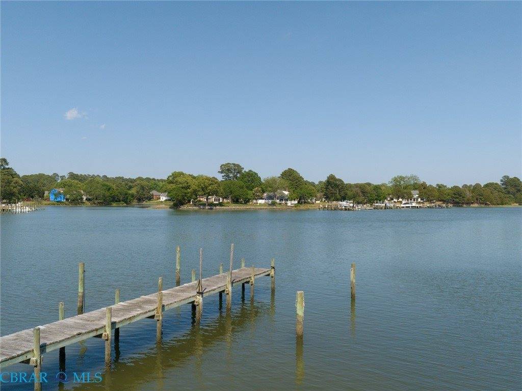 7877 Berkeley Drive, Gloucester Point, VA 23062