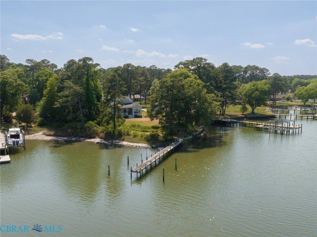 7877 Berkeley Drive, Gloucester Point, VA 23062