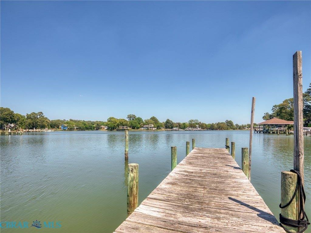 7877 Berkeley Drive, Gloucester Point, VA 23062