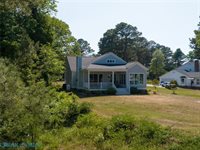 7877 Berkeley Drive, Gloucester Point, VA 23062