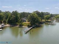 7877 Berkeley Drive, Gloucester Point, VA 23062