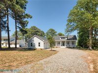 7877 Berkeley Drive, Gloucester Point, VA 23062