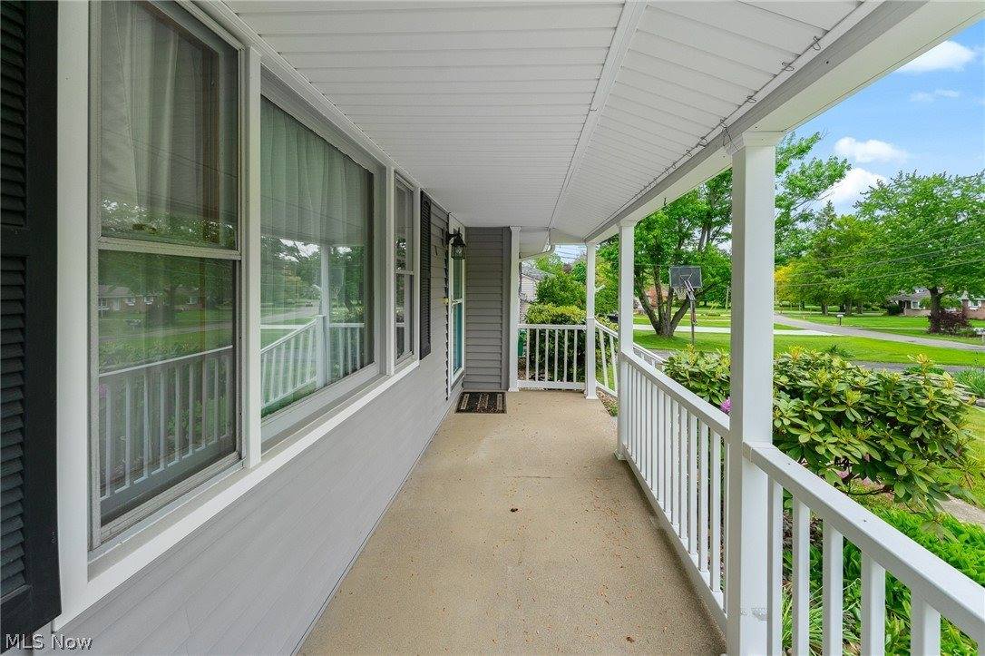 116 Woodland Drive, New Middletown, OH 44442