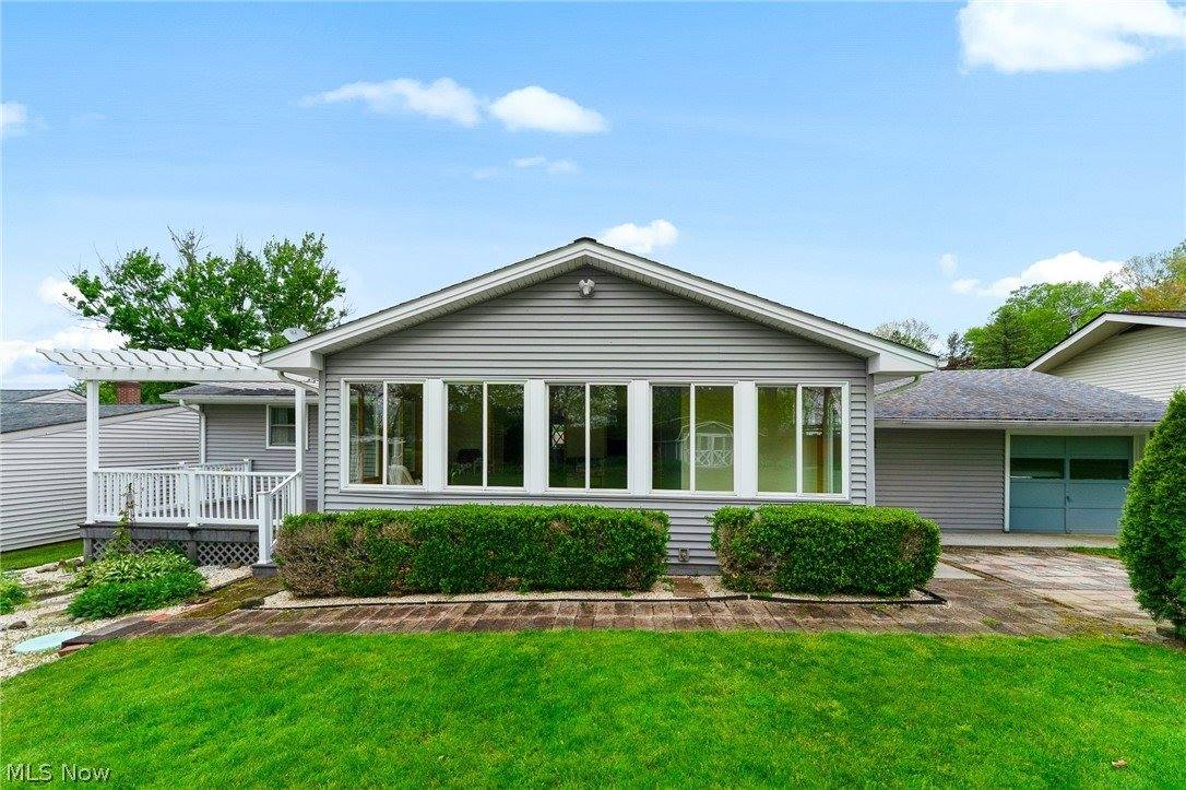 116 Woodland Drive, New Middletown, OH 44442