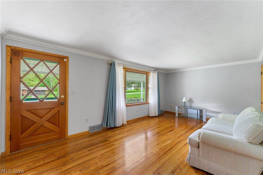 116 Woodland Drive, New Middletown, OH 44442