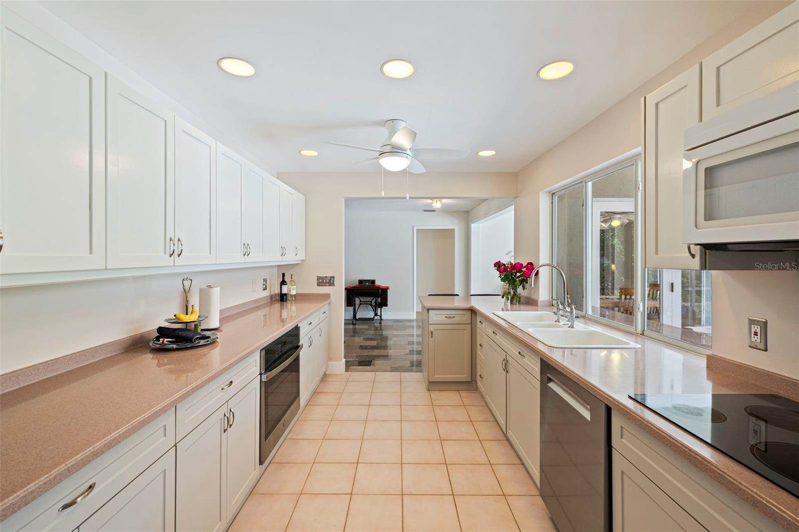 120 59TH Avenue South, Saint Petersburg, FL 33705