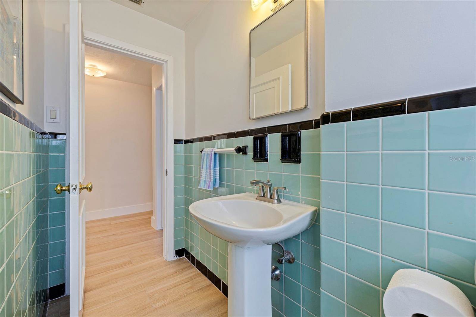 120 59TH Avenue South, Saint Petersburg, FL 33705