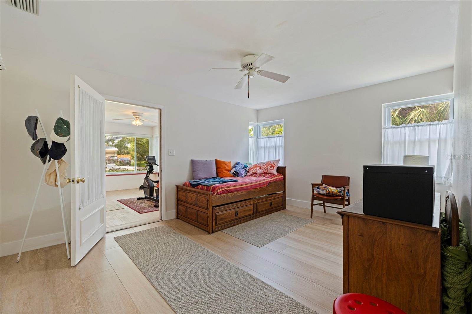 120 59TH Avenue South, Saint Petersburg, FL 33705