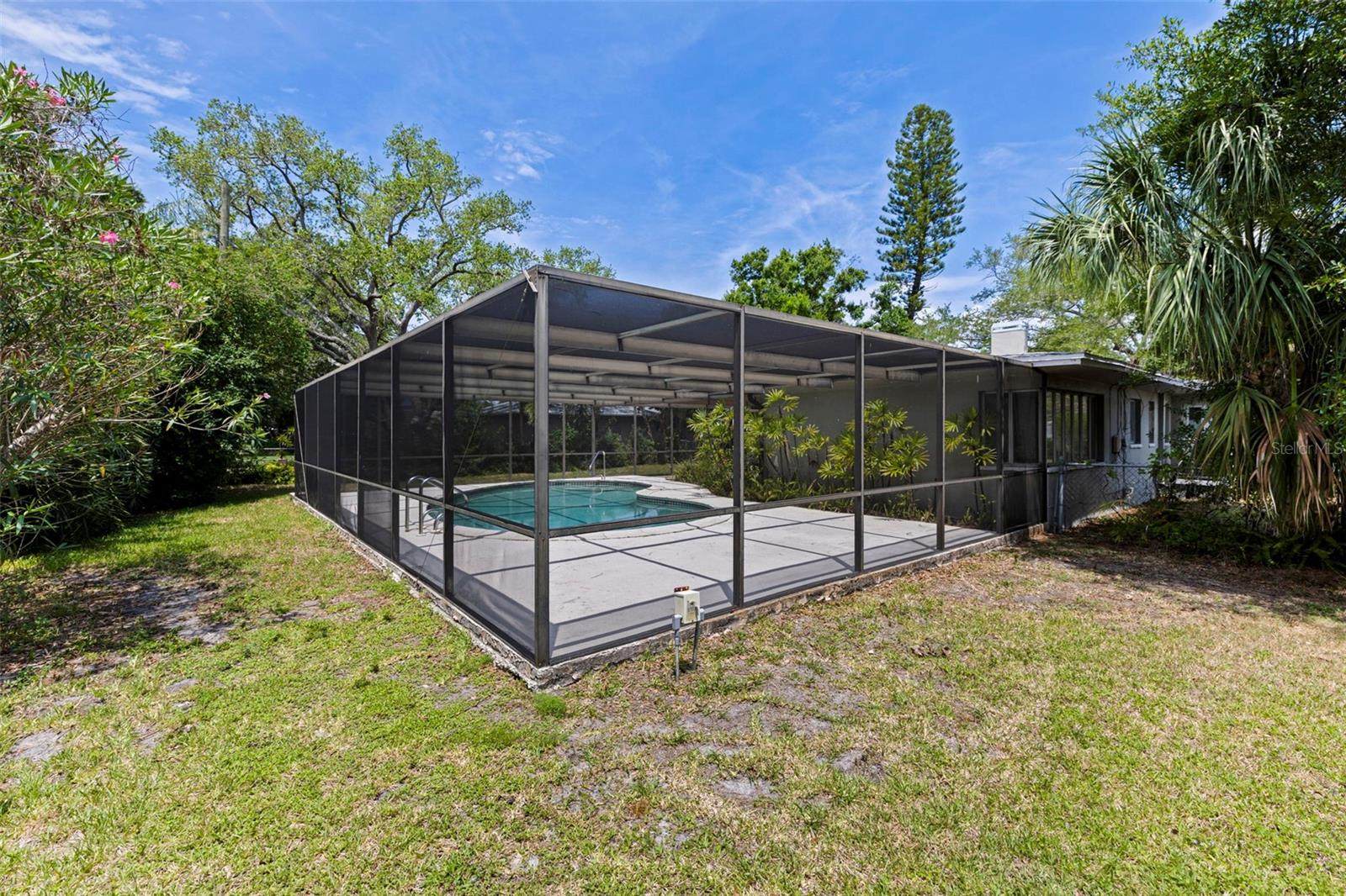120 59TH Avenue South, Saint Petersburg, FL 33705
