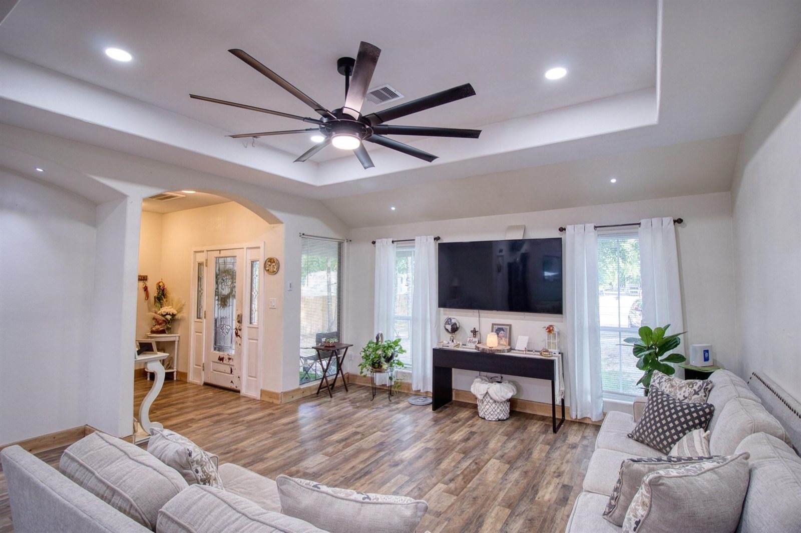 1226 County Road 5007, Cleveland, TX 77327