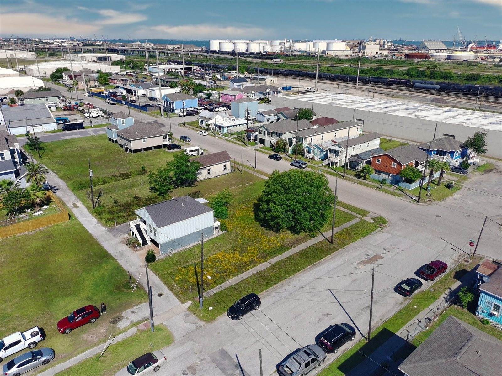 4203 Church Street, Galveston, TX 77550