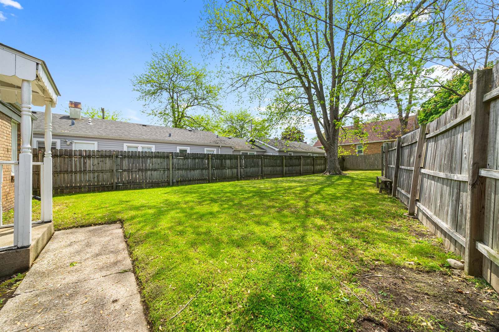 1706 North Avenue, Waukegan, IL 60085